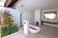 Saba Bali 5*
